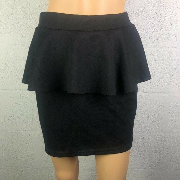Divided By H&M Peplum Black Mini Skirt Size 8 - Picture 1 of 5